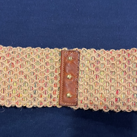Adorable jute belt with subtle rainbow color detail 🌈 - Picture 6 of 6